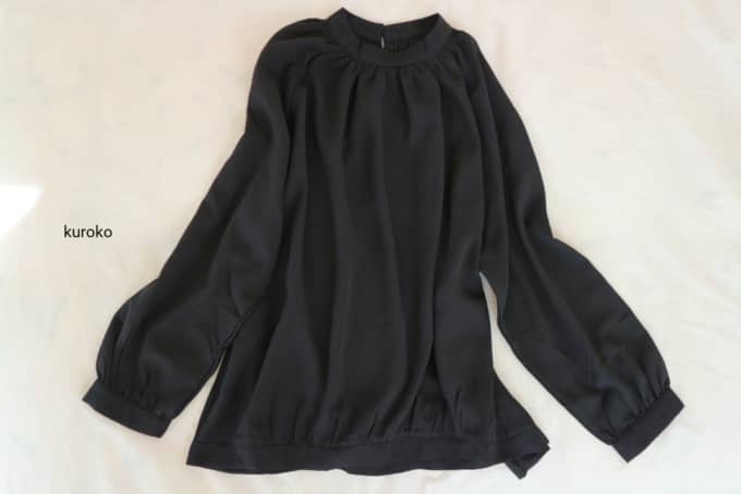 ソウルGOTO MALLで購入した黒い服の画像